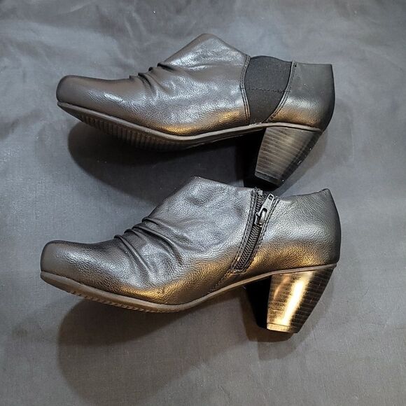 BARESTRAPS WOMEN'S LOW BLOCK HEEL BOOTIES - Picture 9 of 14